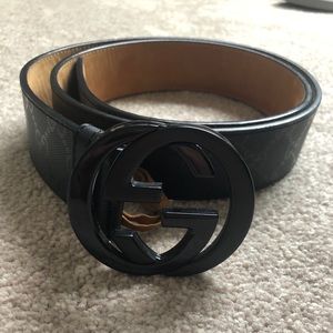 Men’s Gucci belt